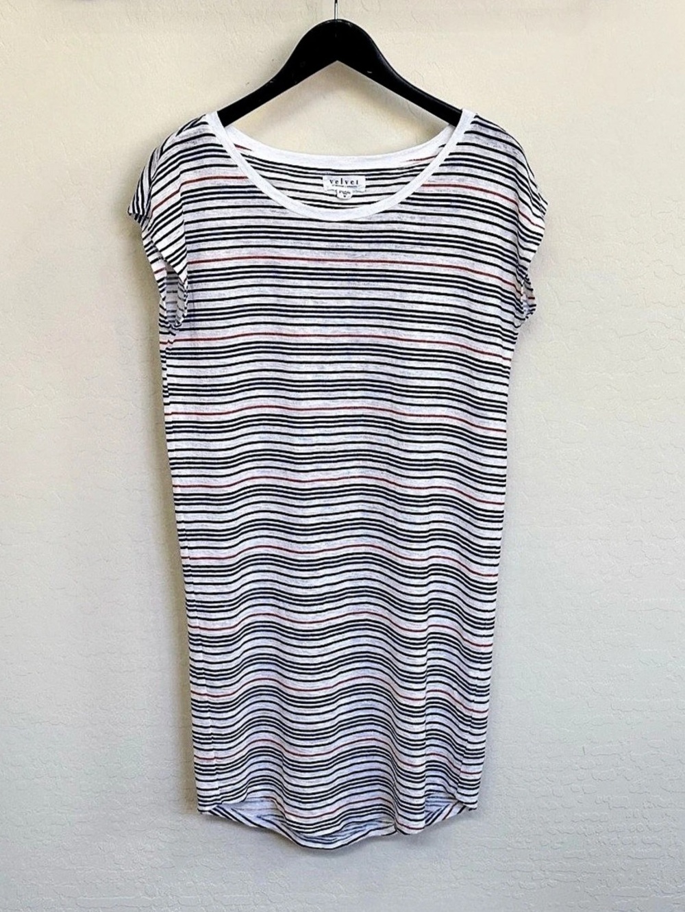 Velvet by Graham & Spencer Crewneck Striped Knit Shift Mini Dress Medium
